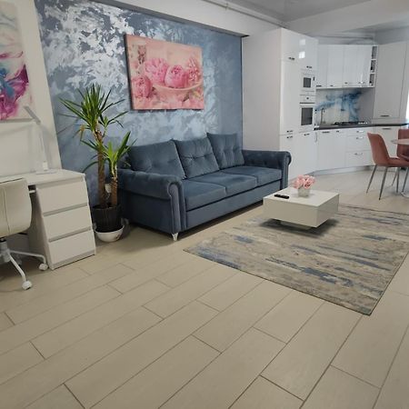 Blue Wave Luxury Apartment Mamaia Nord Azimuth Beach Năvodari Esterno foto